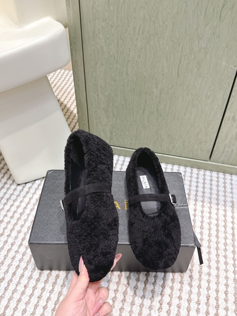 Alaia Flat Shoes